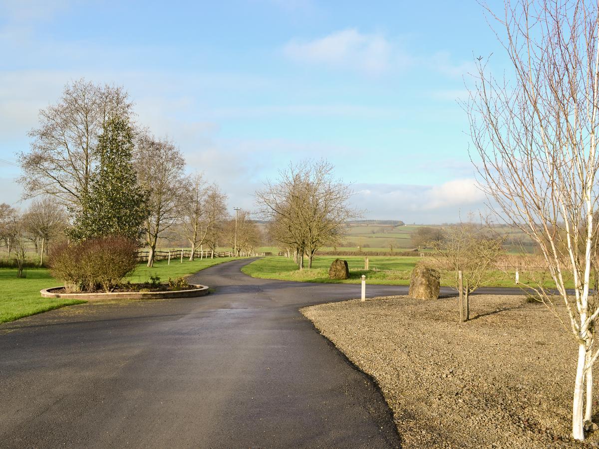 Villa Stonehenge Bruton Exterior foto